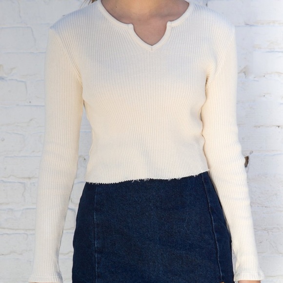 SOLD! Brandy Melville Paige V-Neck Top SOLD! - Picture 2 of 2